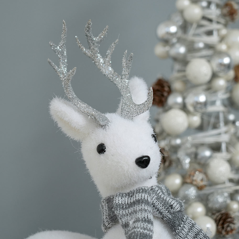 Wholesale High Quality Christmas Decorations White Standing Deer Christmas Gifts Deer For Wedding Party Home Store Decor