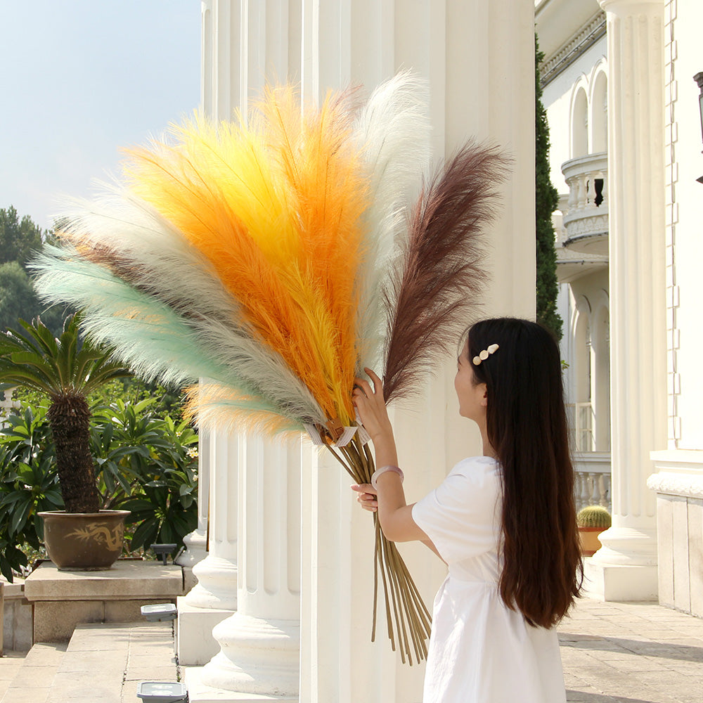 High Quality Handmade Customizable colors and sizes Artificial Pampas Grass Fluffy and Thick Faux Pampas Grass for Wedding Event Party