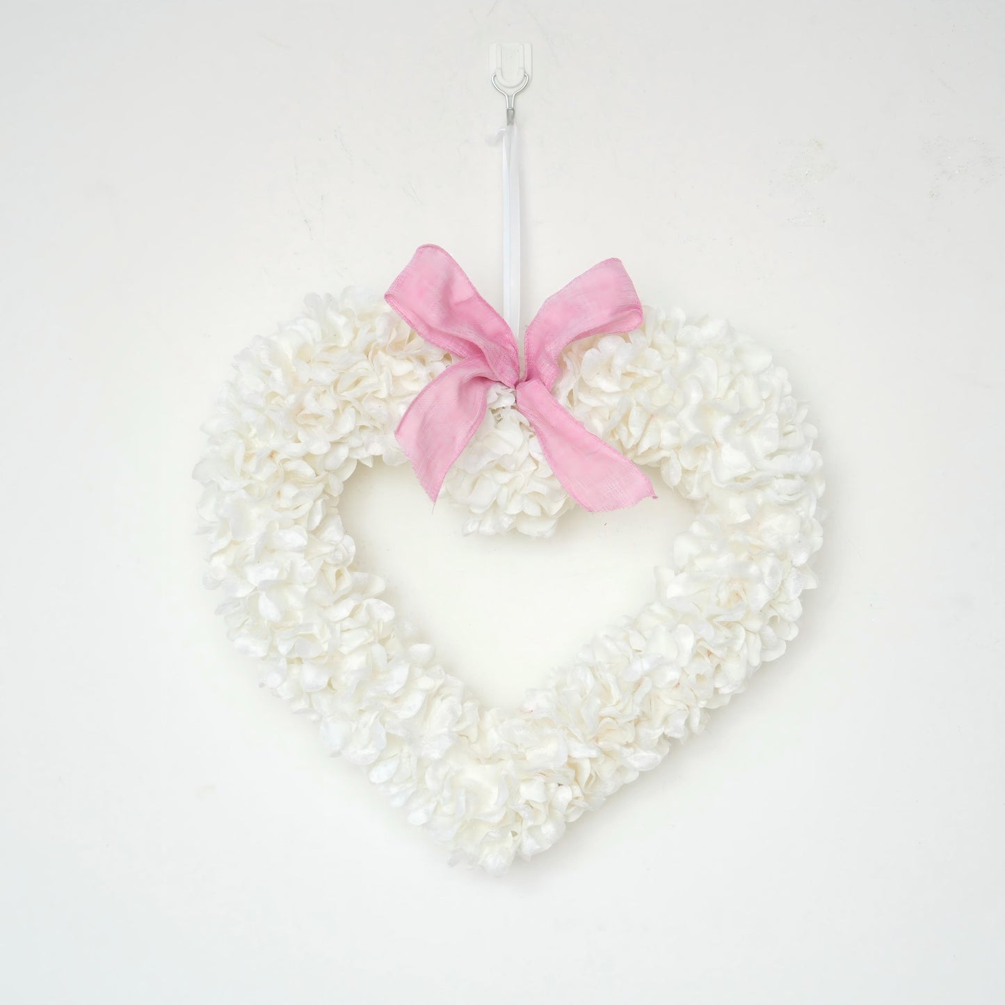 Exquisite White Large Hollow Artificial Rose Petals Heart Hanging Ornament For Valentine's Day Wall Home Party Decor