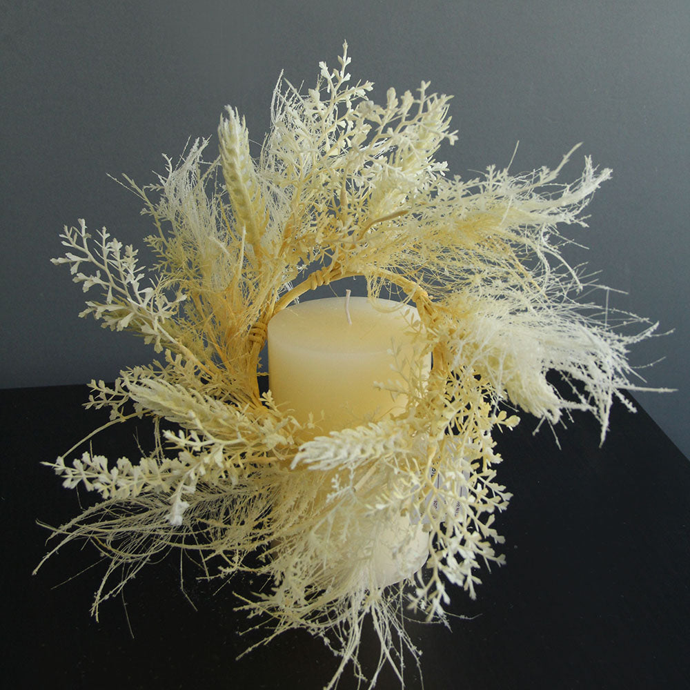 Artificial flower wreath